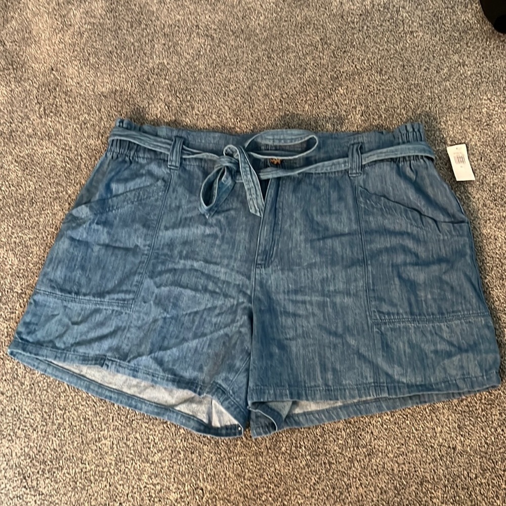 Women’s Chambray Shorts